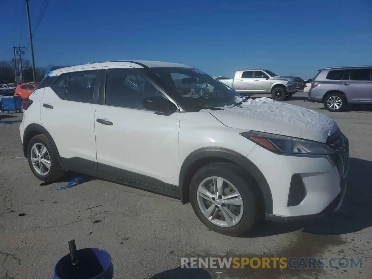 4 Photograph of a damaged car 3N1CP5BV5NL526071 NISSAN KICKS 2022