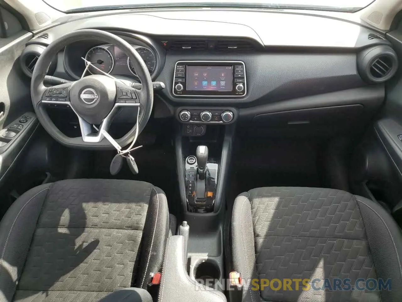 8 Photograph of a damaged car 3N1CP5BV6NL483232 NISSAN KICKS 2022