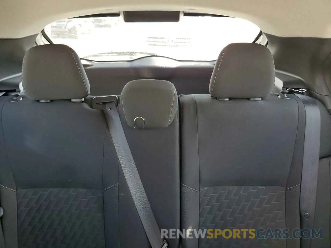 10 Photograph of a damaged car 3N1CP5BV6NL493761 NISSAN KICKS 2022