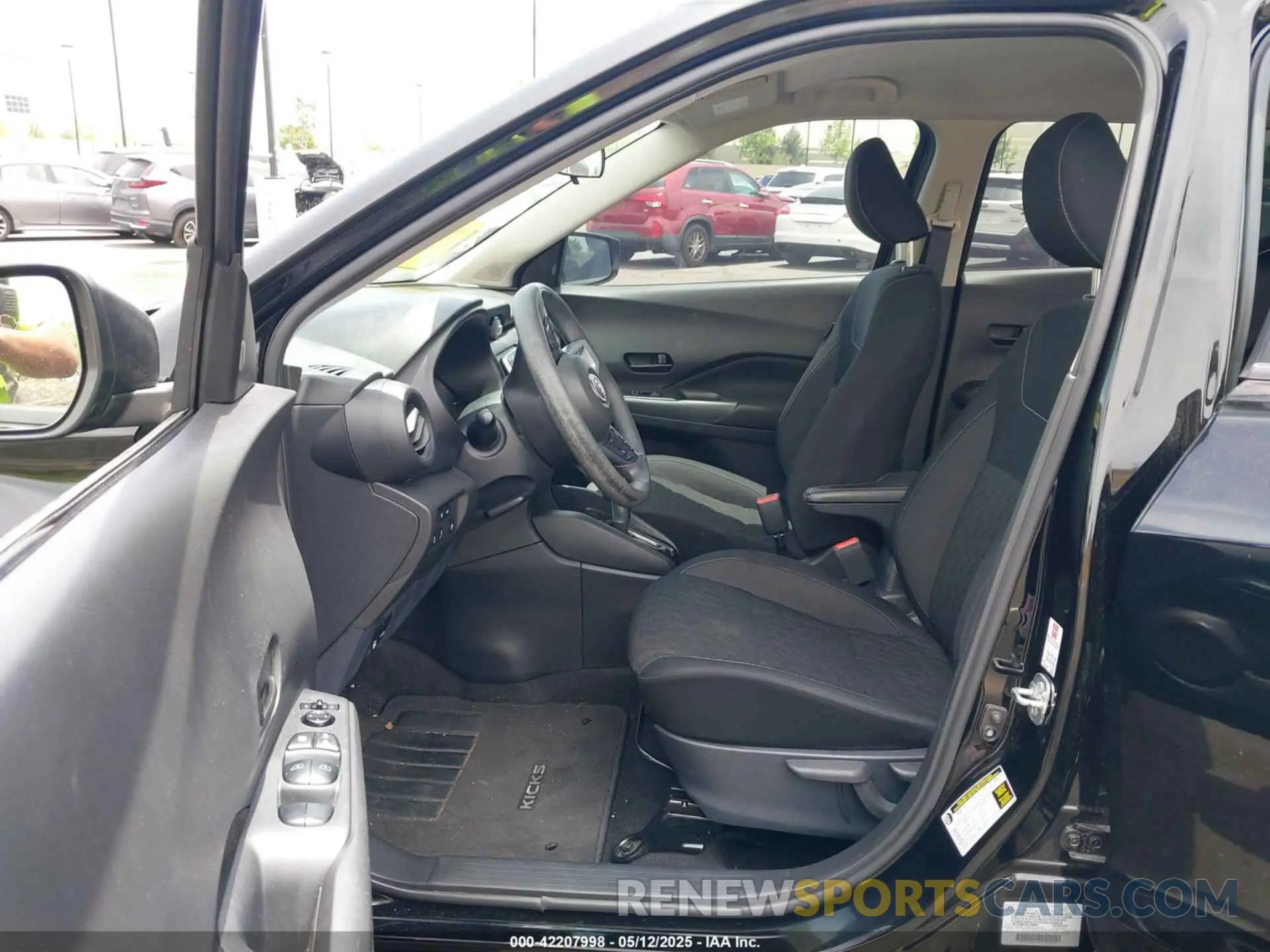 5 Photograph of a damaged car 3N1CP5BV7NL495583 NISSAN KICKS 2022