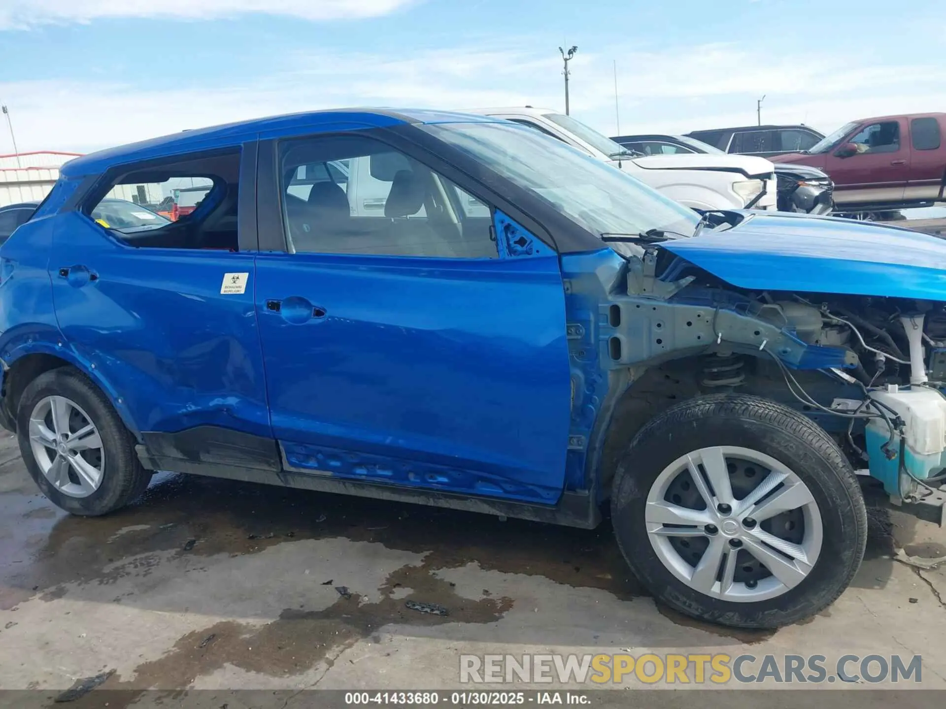 14 Photograph of a damaged car 3N1CP5BV8NL504422 NISSAN KICKS 2022