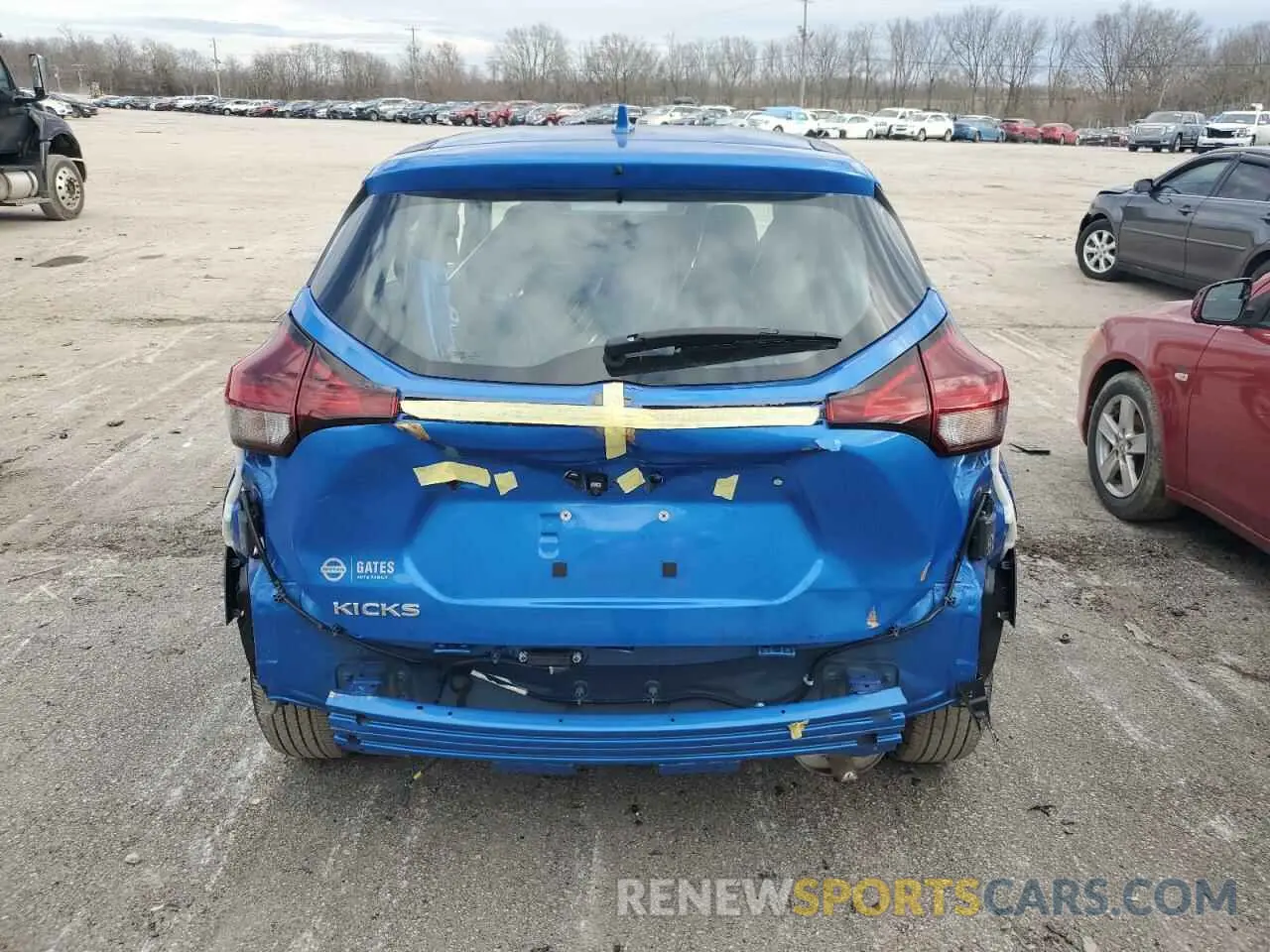 6 Photograph of a damaged car 3N1CP5BV8NL512844 NISSAN KICKS 2022