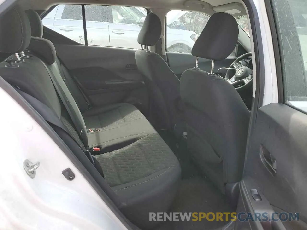 10 Photograph of a damaged car 3N1CP5BV9NL505210 NISSAN KICKS 2022
