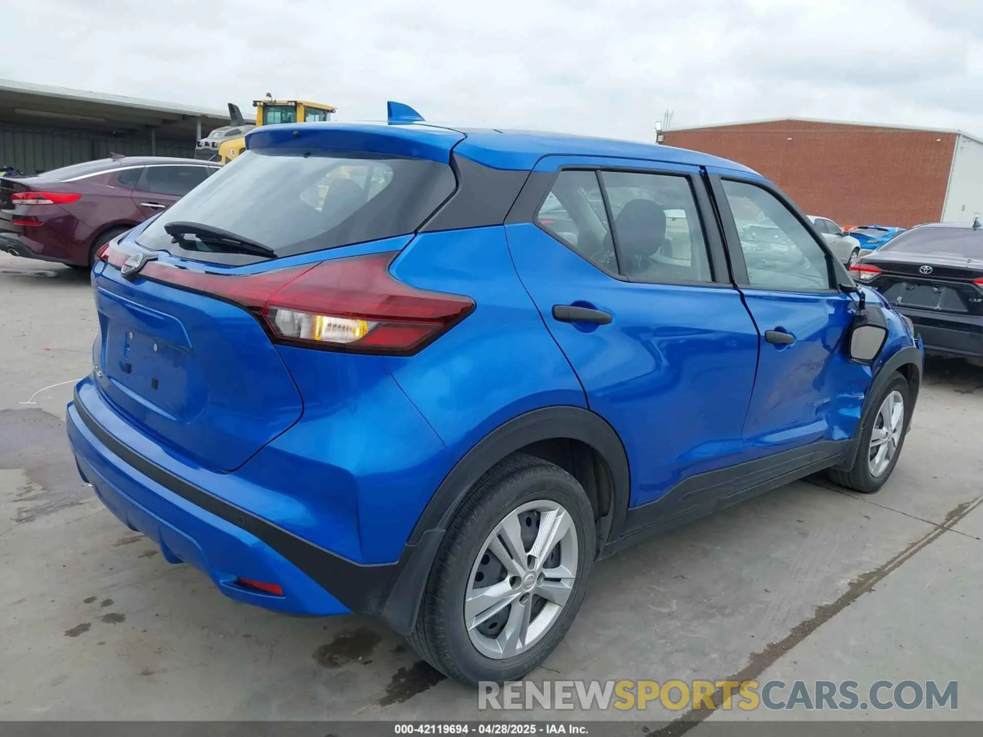 4 Photograph of a damaged car 3N1CP5BVXNL498249 NISSAN KICKS 2022
