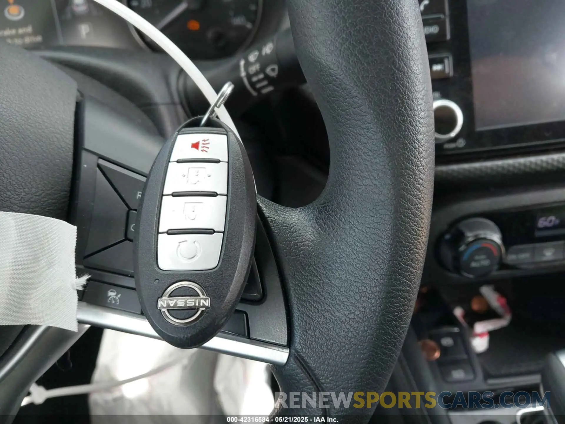 11 Photograph of a damaged car 3N1CP5CV1NL522243 NISSAN KICKS 2022