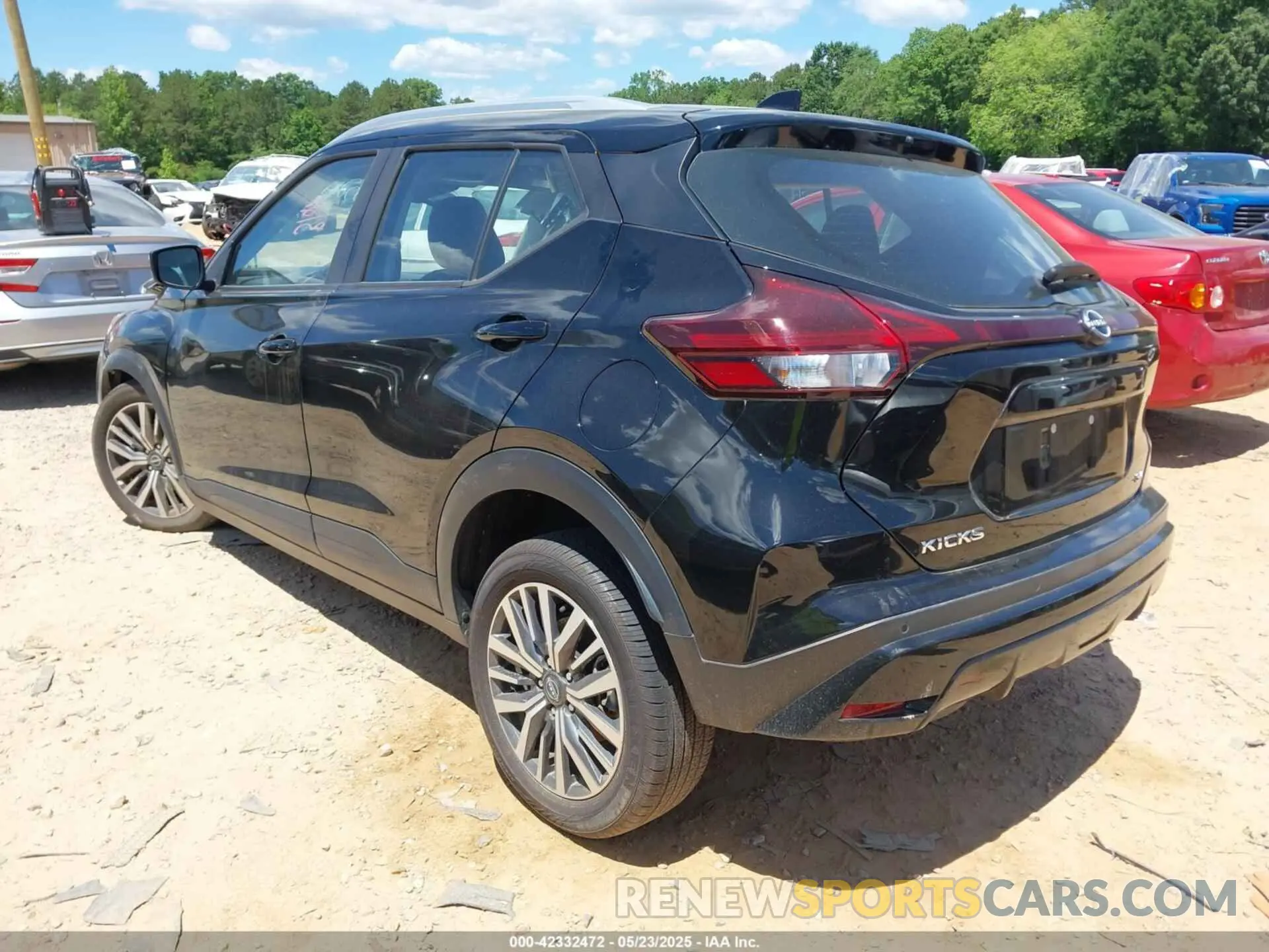 3 Photograph of a damaged car 3N1CP5CV1NL523120 NISSAN KICKS 2022
