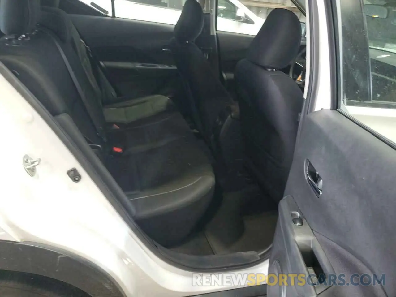 11 Photograph of a damaged car 3N1CP5CV2NL508433 NISSAN KICKS 2022