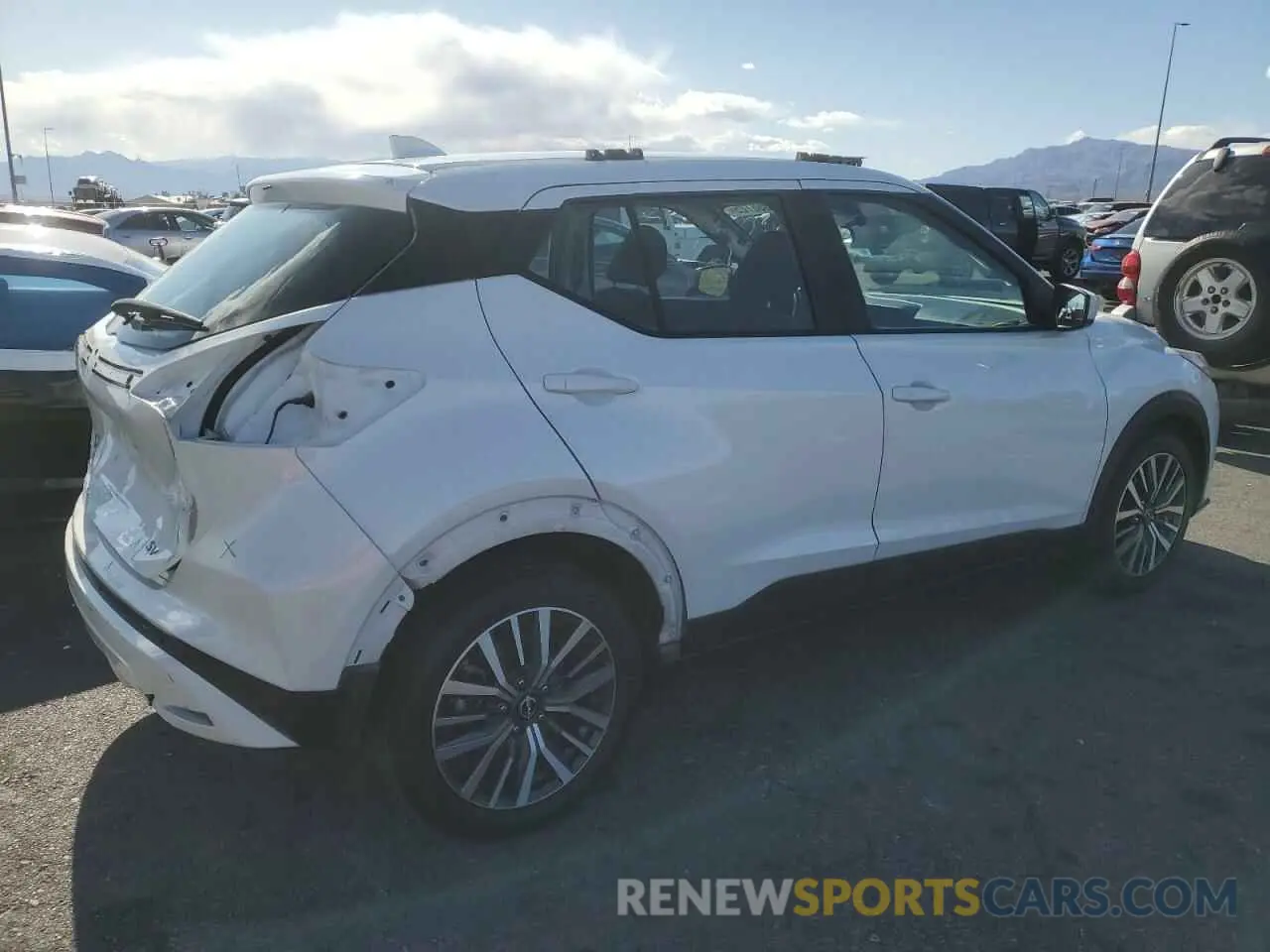 3 Photograph of a damaged car 3N1CP5CV3NL493876 NISSAN KICKS 2022