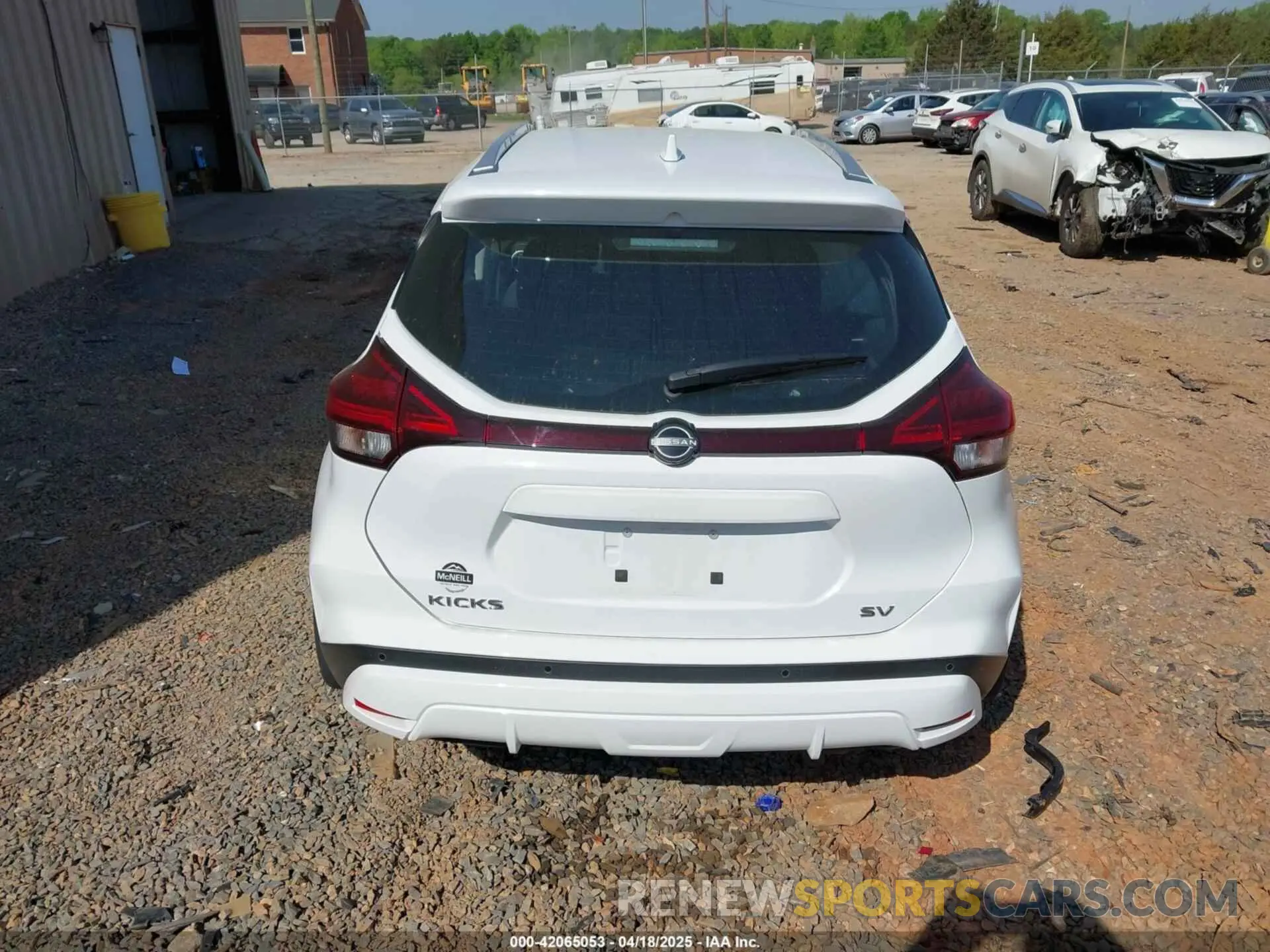 17 Photograph of a damaged car 3N1CP5CV3NL523376 NISSAN KICKS 2022
