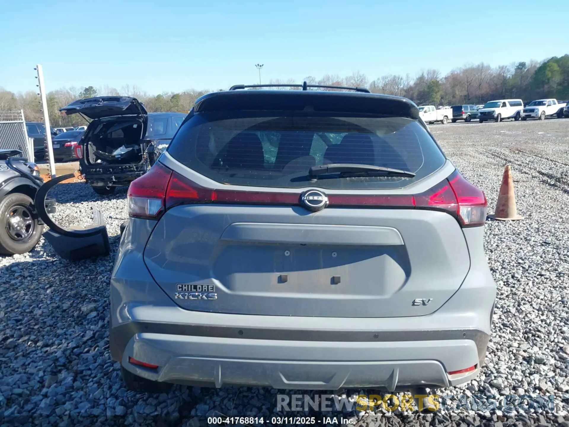 16 Photograph of a damaged car 3N1CP5CV4NL490226 NISSAN KICKS 2022