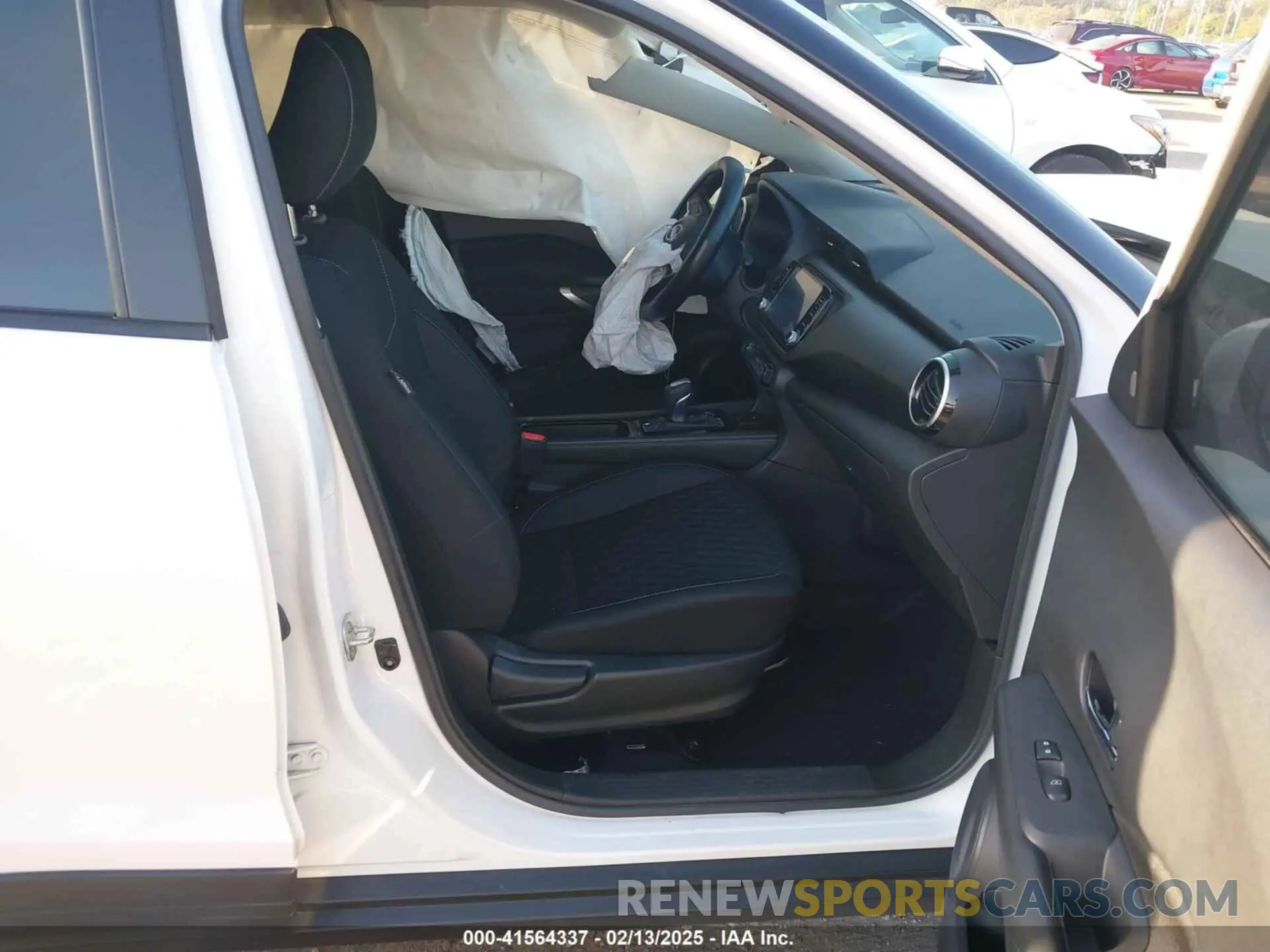 5 Photograph of a damaged car 3N1CP5CV4NL511267 NISSAN KICKS 2022