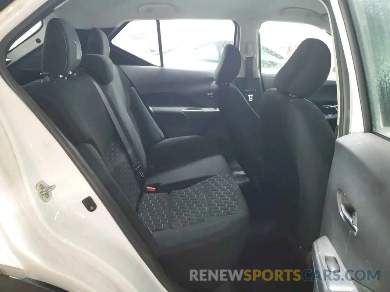 10 Photograph of a damaged car 3N1CP5CV4NL516842 NISSAN KICKS 2022
