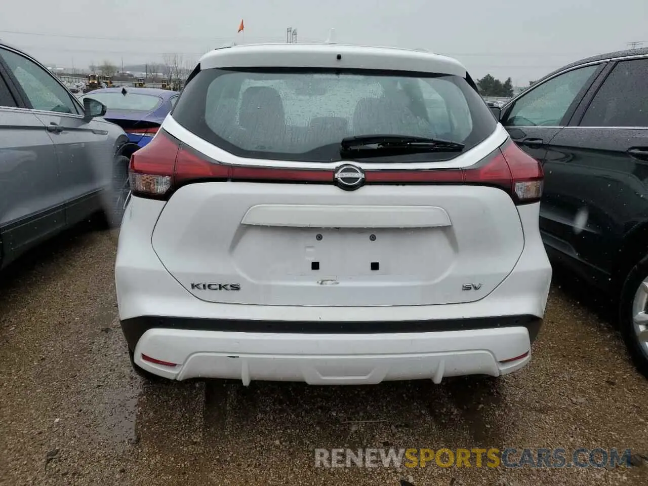 6 Photograph of a damaged car 3N1CP5CV4NL516842 NISSAN KICKS 2022