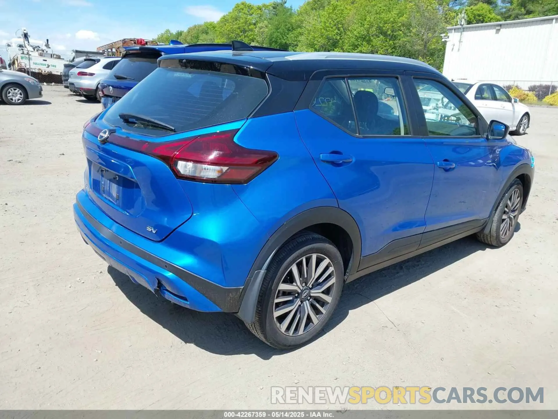 4 Photograph of a damaged car 3N1CP5CV4NL531261 NISSAN KICKS 2022
