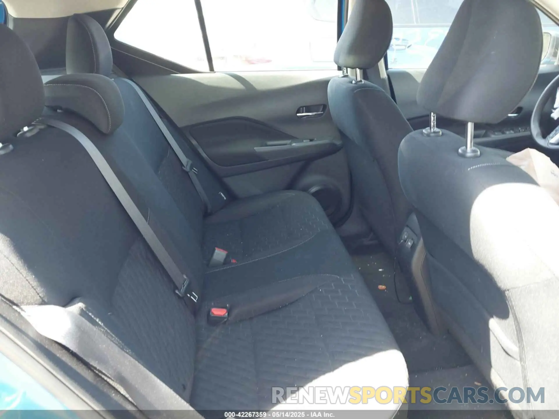 8 Photograph of a damaged car 3N1CP5CV4NL531261 NISSAN KICKS 2022
