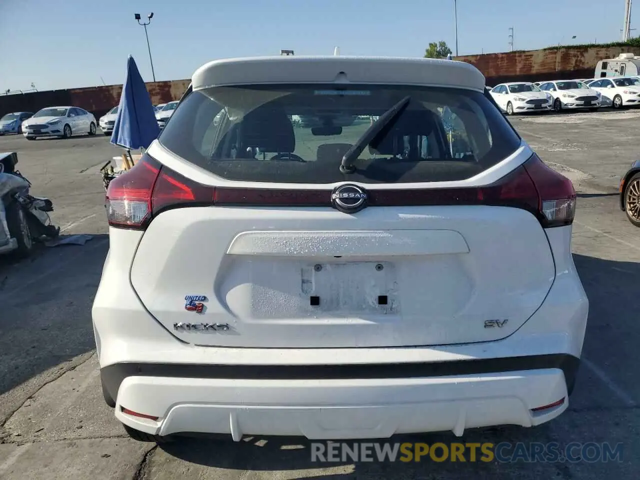 6 Photograph of a damaged car 3N1CP5CV5NL527509 NISSAN KICKS 2022