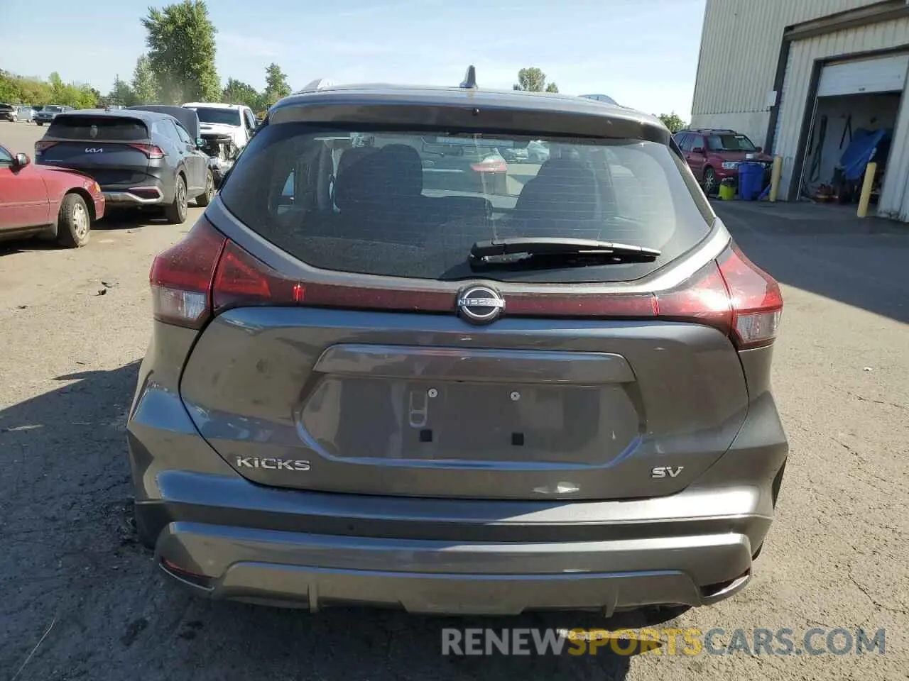 6 Photograph of a damaged car 3N1CP5CV6NL482502 NISSAN KICKS 2022