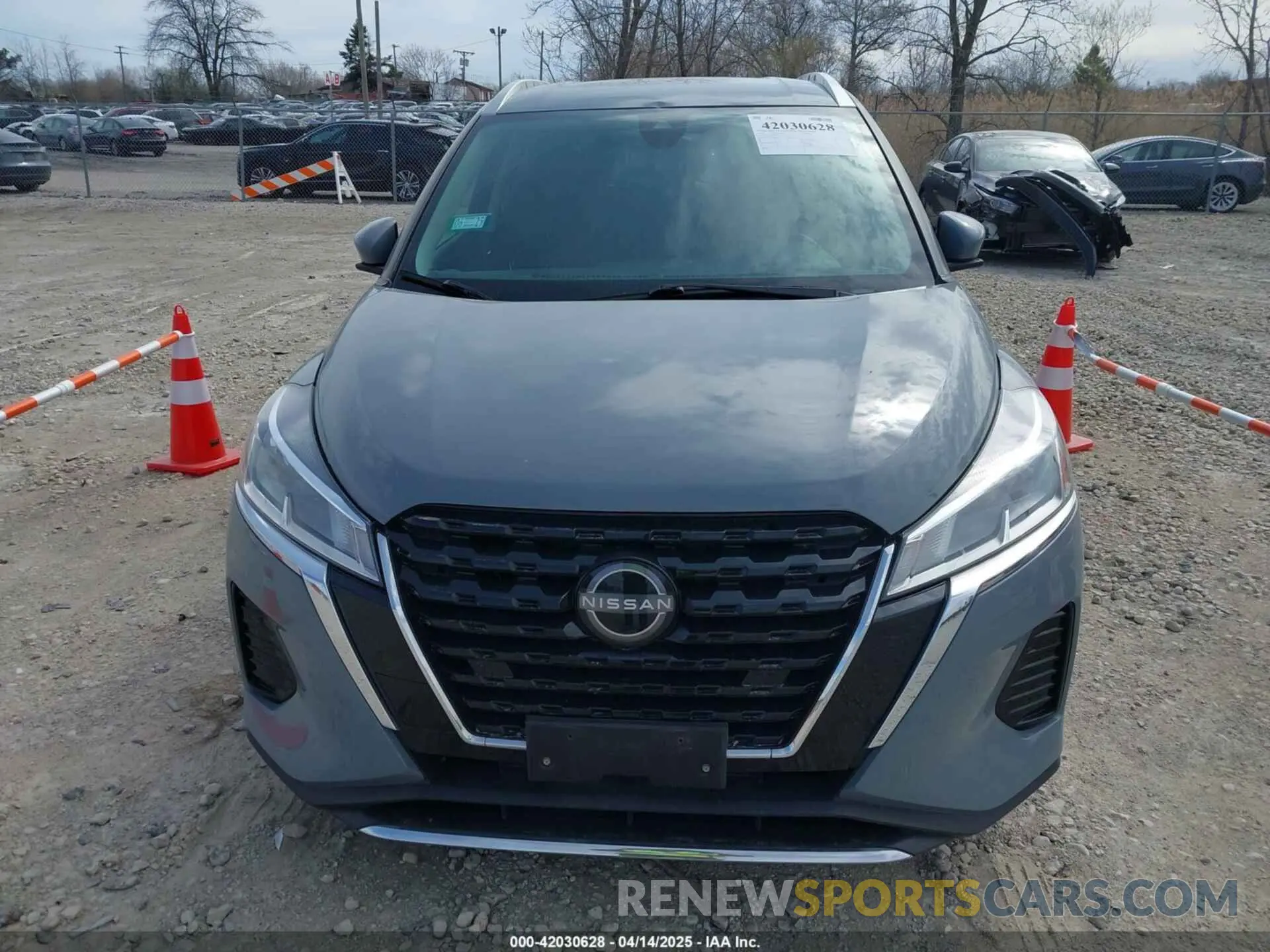 12 Photograph of a damaged car 3N1CP5CV6NL520147 NISSAN KICKS 2022