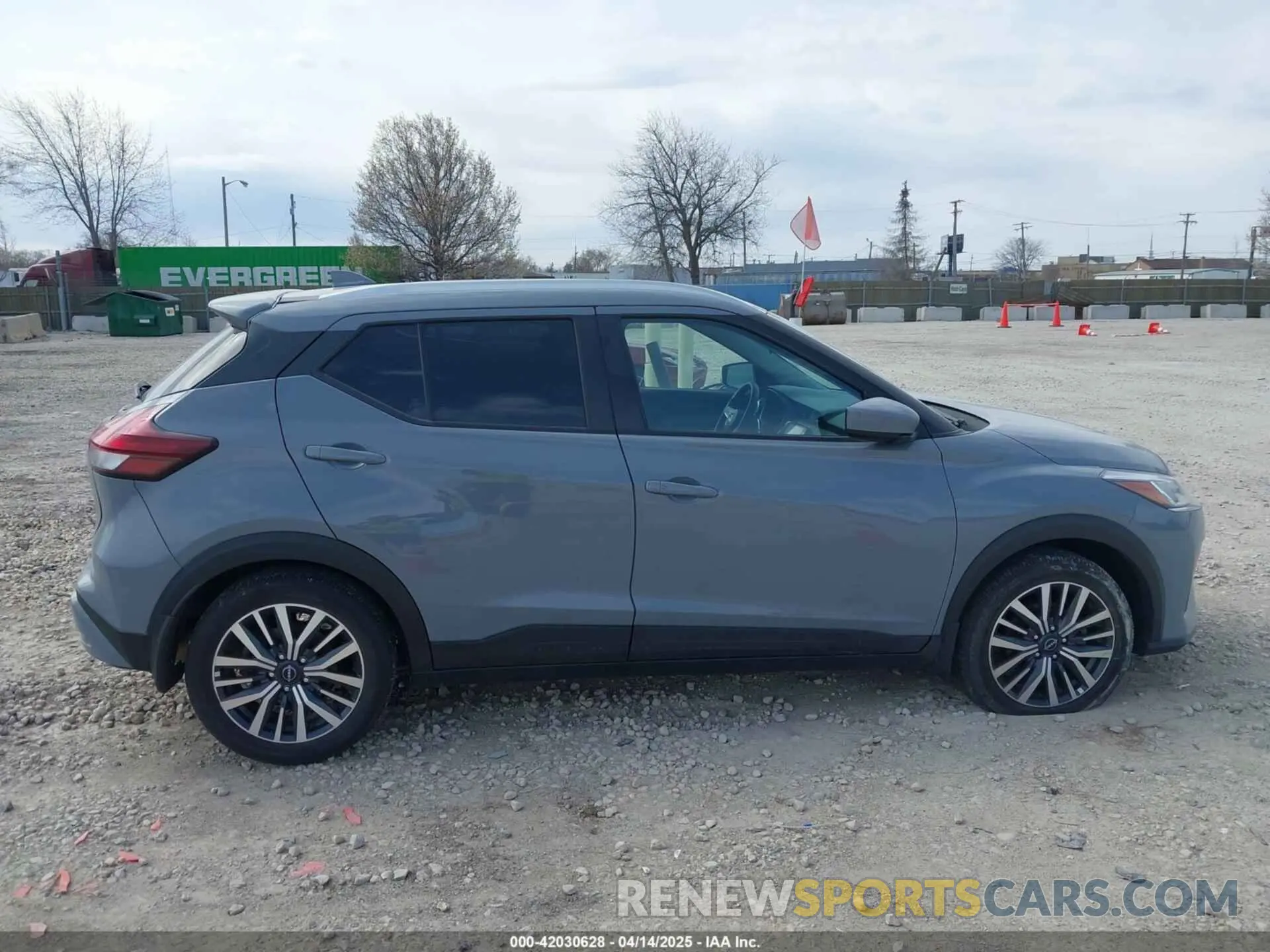 13 Photograph of a damaged car 3N1CP5CV6NL520147 NISSAN KICKS 2022