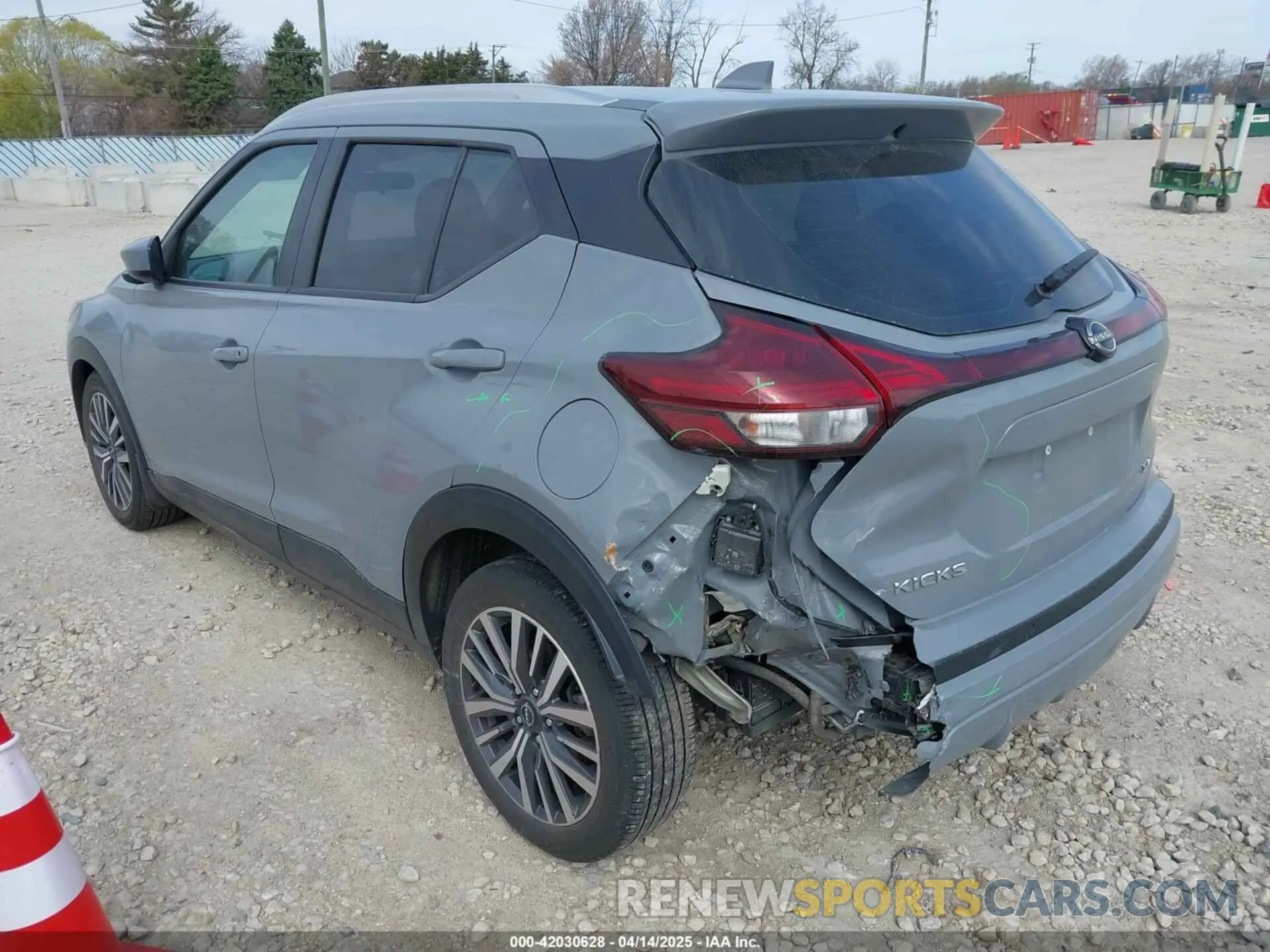 3 Photograph of a damaged car 3N1CP5CV6NL520147 NISSAN KICKS 2022