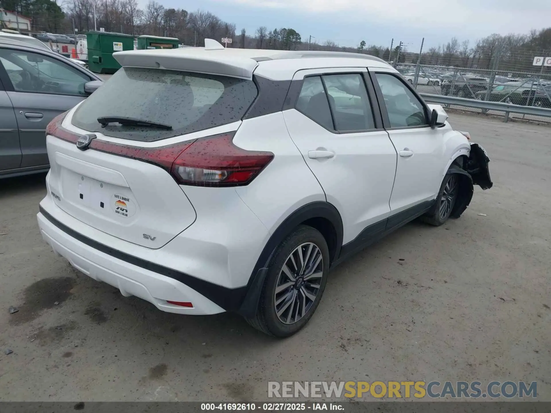 4 Photograph of a damaged car 3N1CP5CV7NL493279 NISSAN KICKS 2022