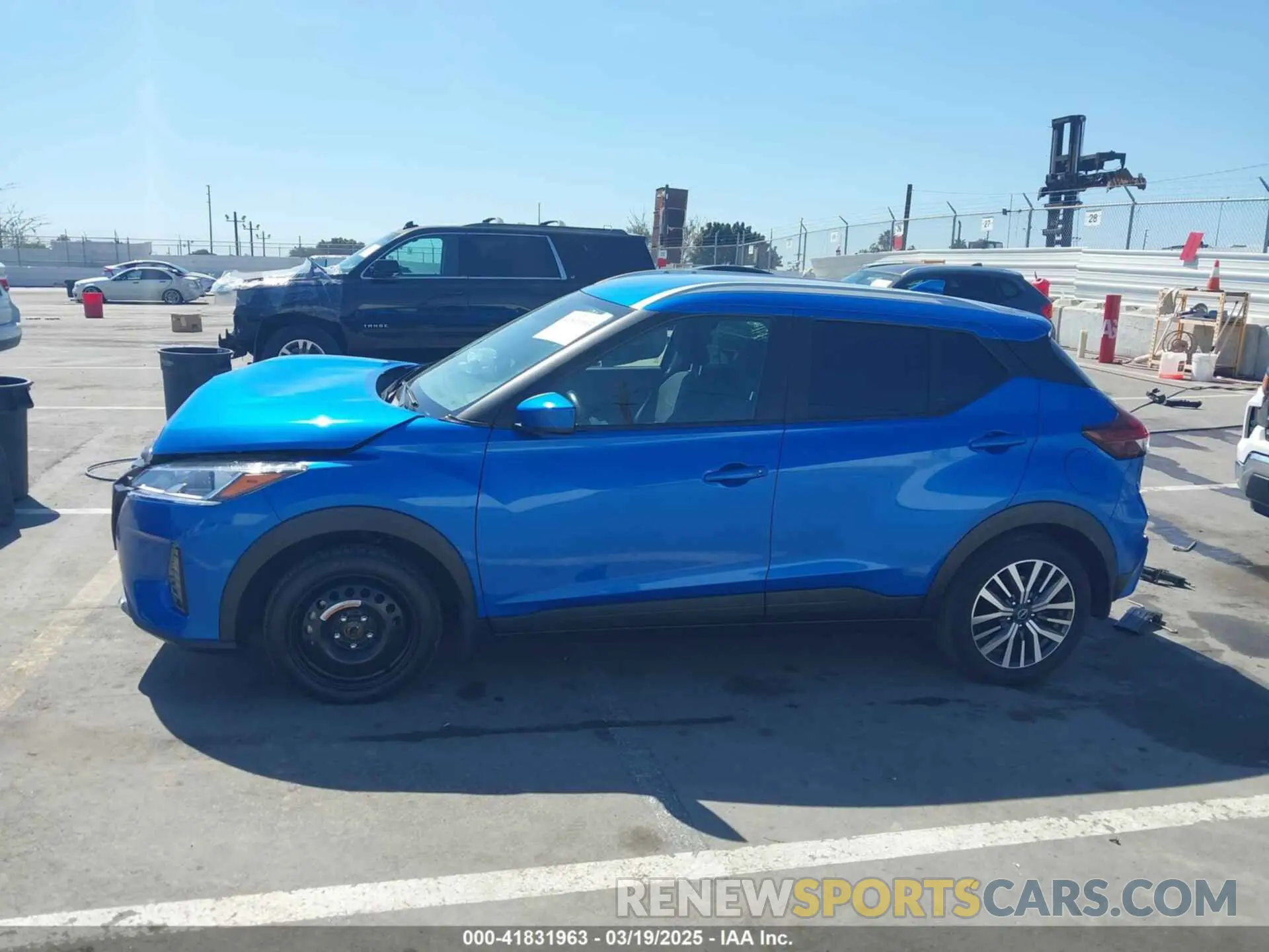 15 Photograph of a damaged car 3N1CP5CV7NL509481 NISSAN KICKS 2022