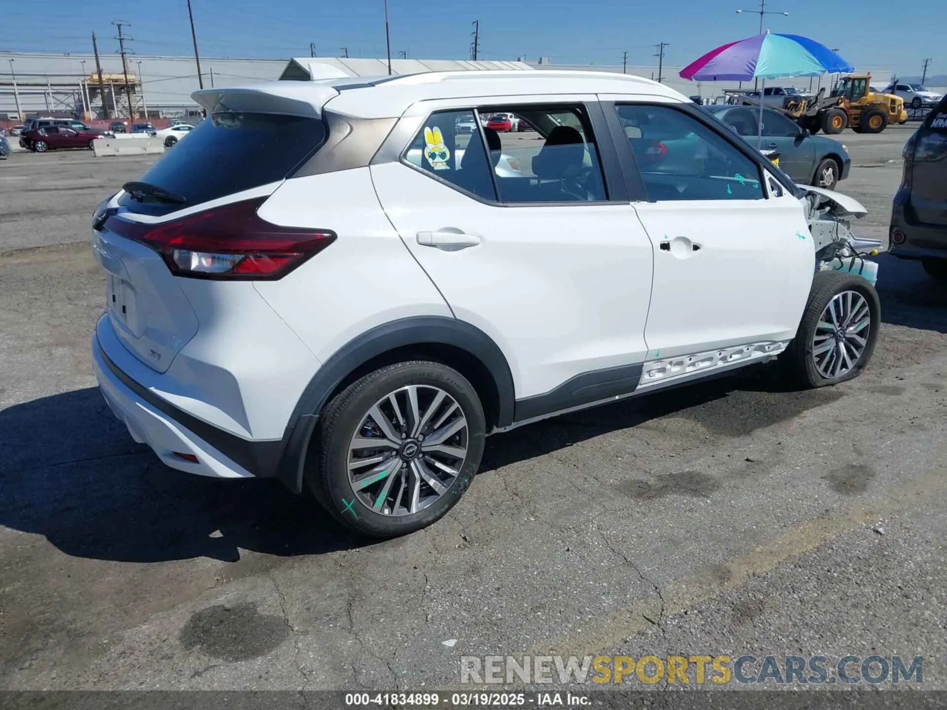 4 Photograph of a damaged car 3N1CP5CVXNL496886 NISSAN KICKS 2022