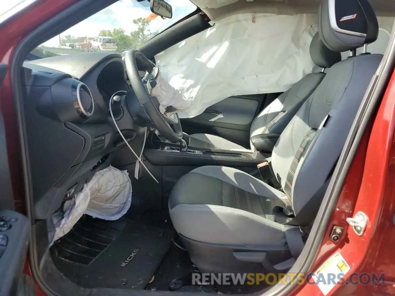 7 Photograph of a damaged car 3N1CP5DV3NL529189 NISSAN KICKS 2022