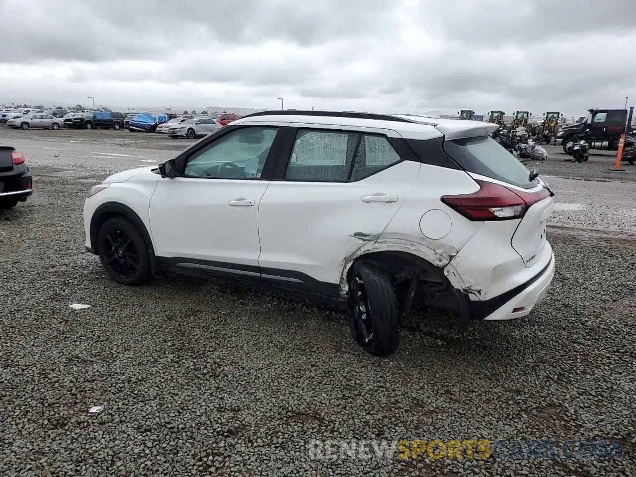 2 Photograph of a damaged car 3N1CP5DV4NL502681 NISSAN KICKS 2022