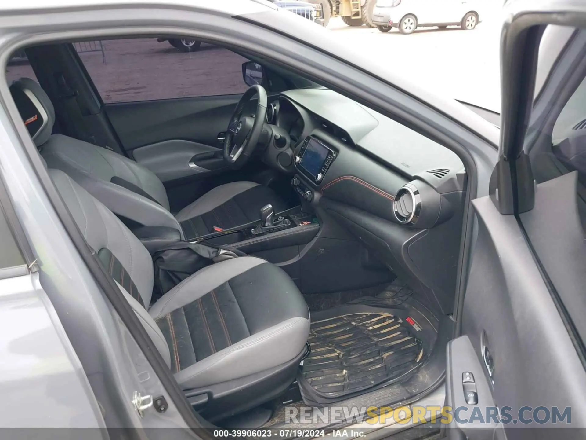 5 Photograph of a damaged car 3N1CP5DV4NL515026 NISSAN KICKS 2022