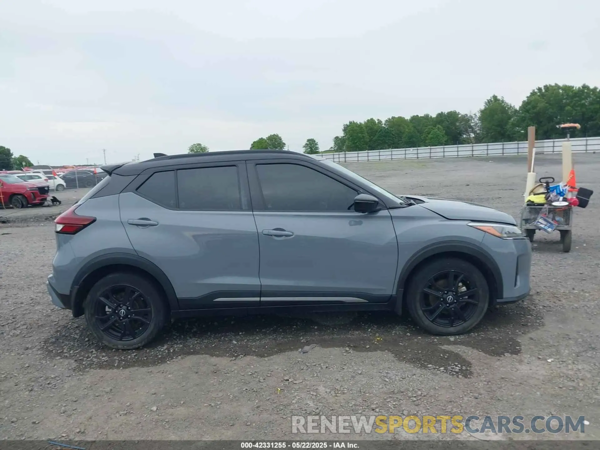 13 Photograph of a damaged car 3N1CP5DV5NL493750 NISSAN KICKS 2022