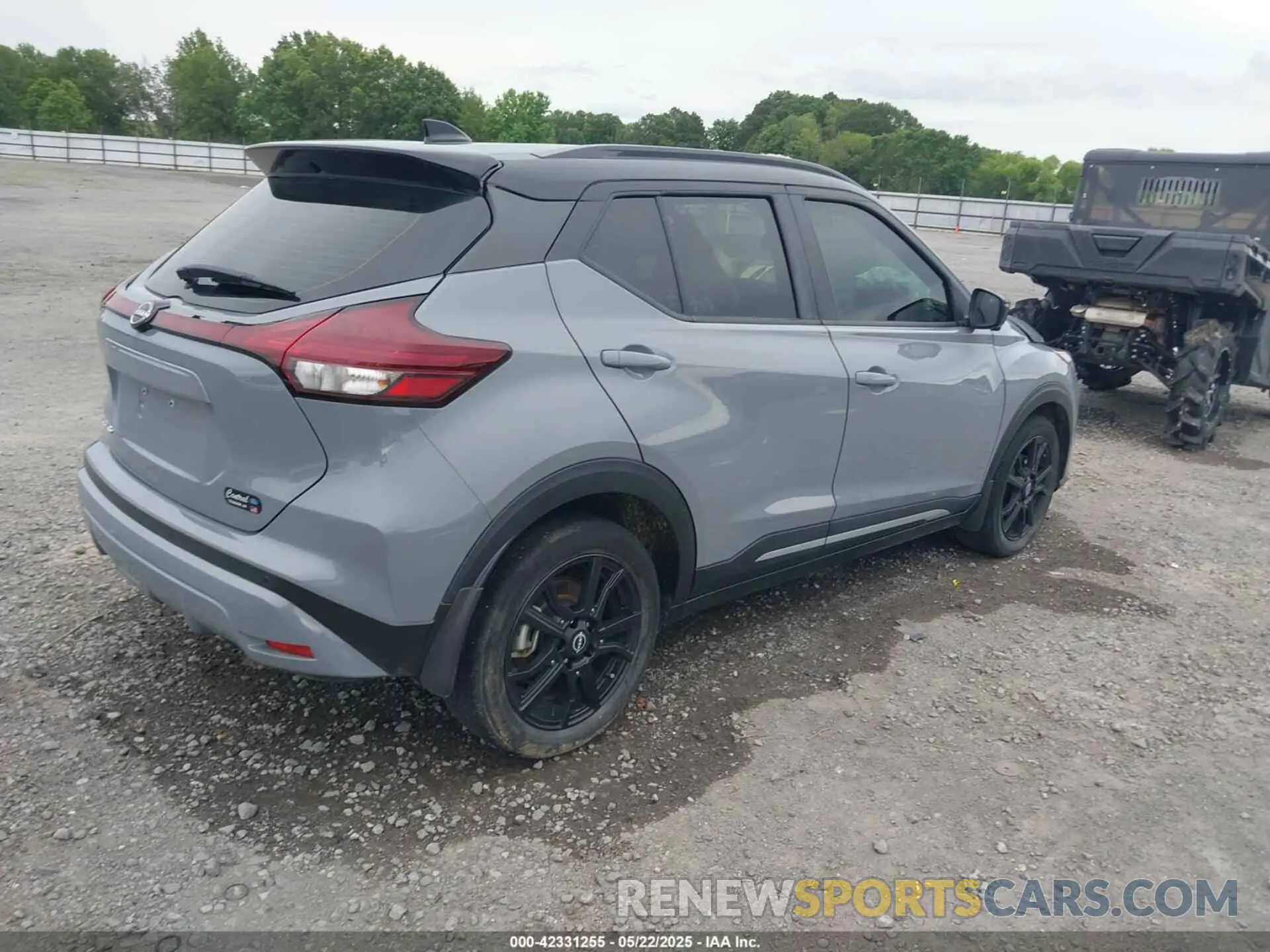4 Photograph of a damaged car 3N1CP5DV5NL493750 NISSAN KICKS 2022