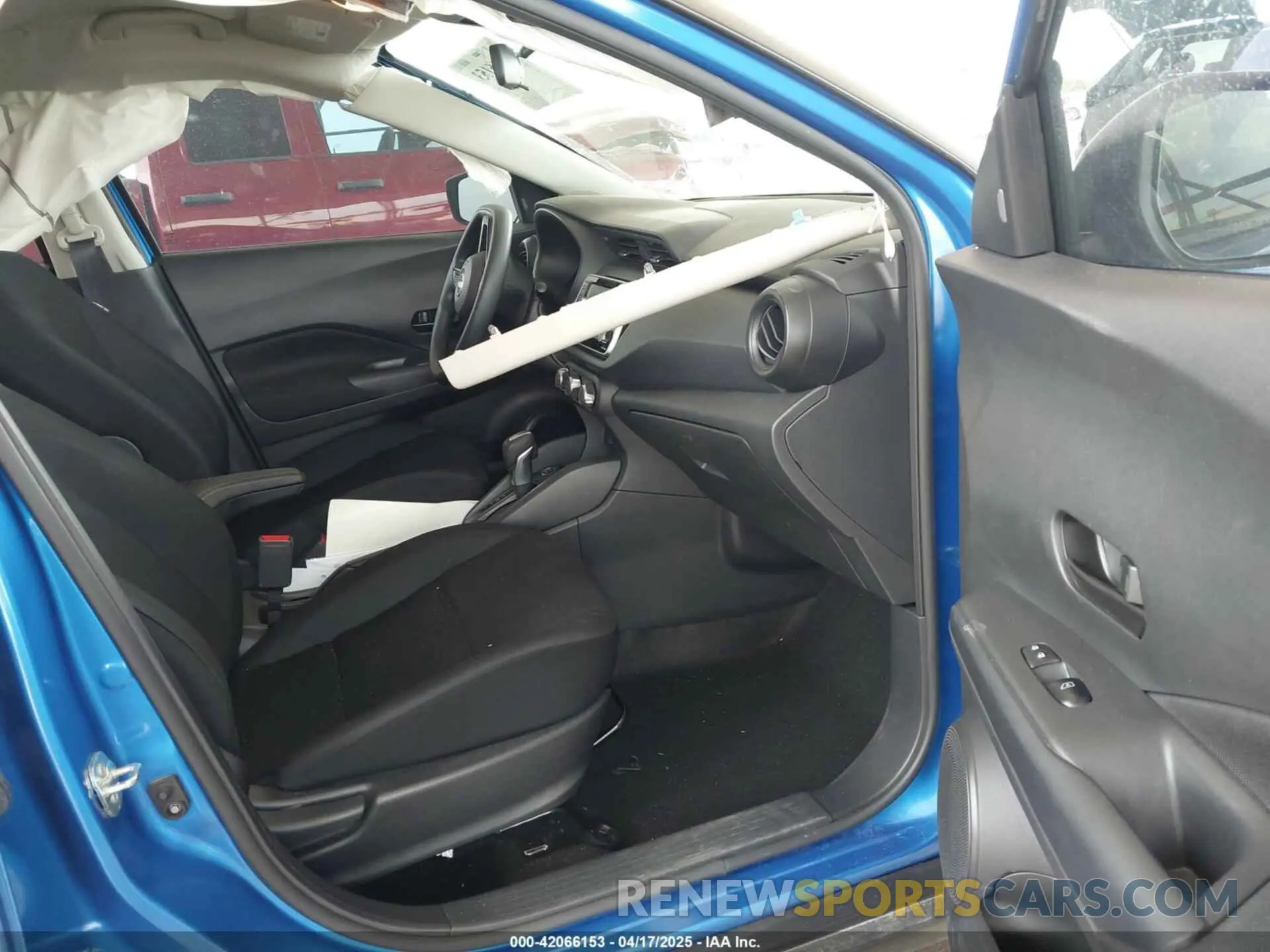 5 Photograph of a damaged car 3N1CP5BV0PL564519 NISSAN KICKS 2023