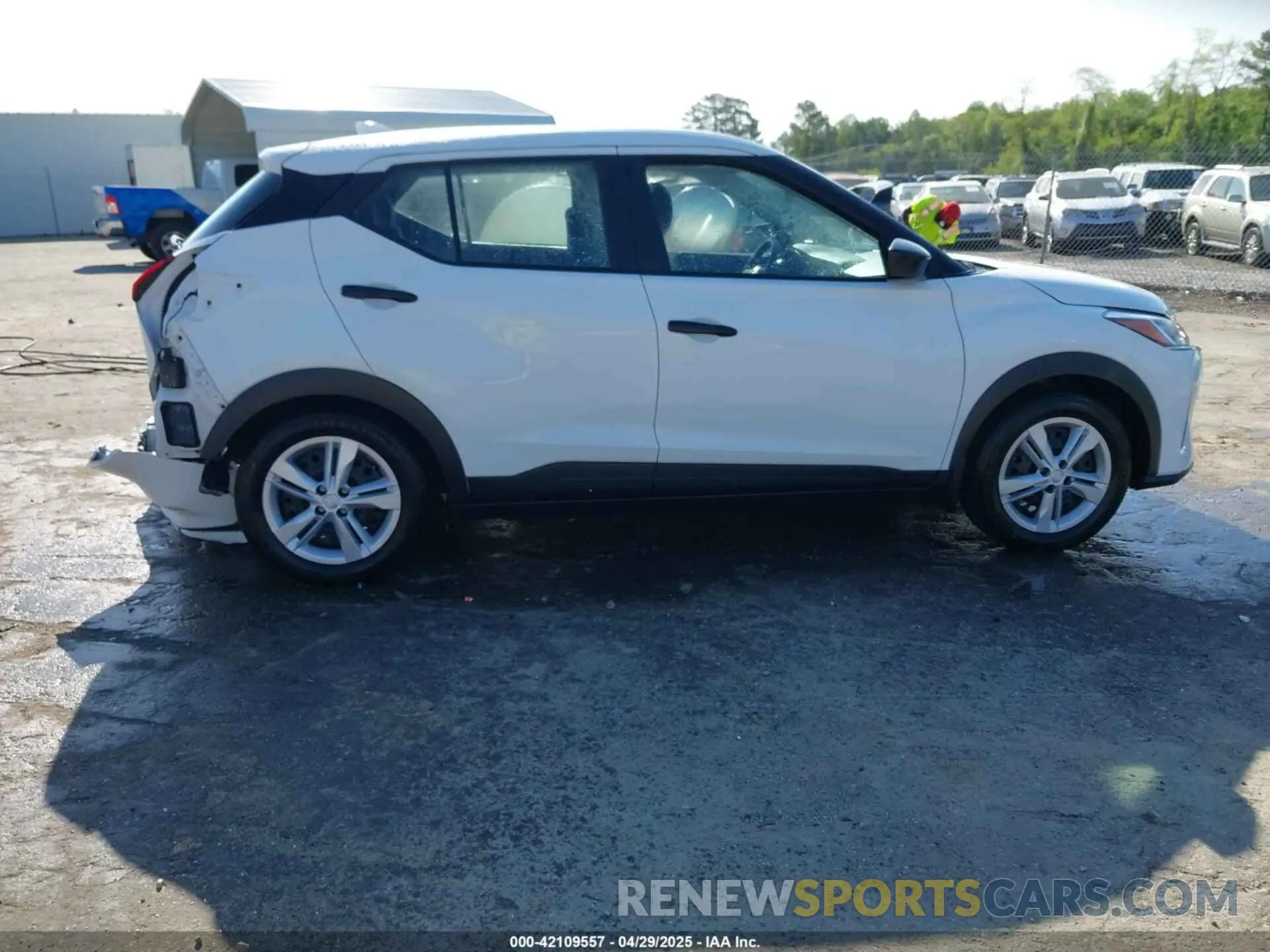 14 Photograph of a damaged car 3N1CP5BV1PL574539 NISSAN KICKS 2023