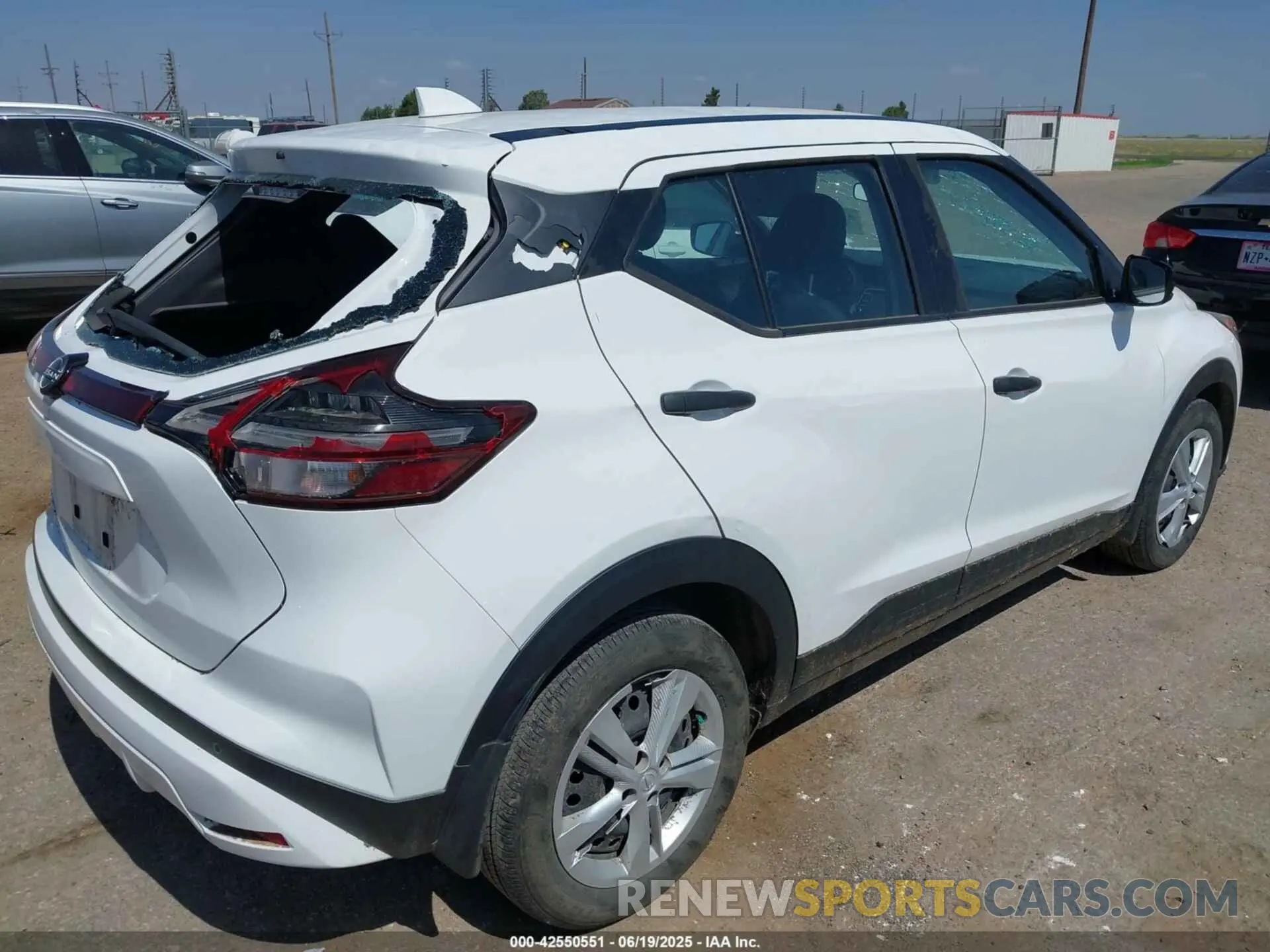 4 Photograph of a damaged car 3N1CP5BV2PL527231 NISSAN KICKS 2023