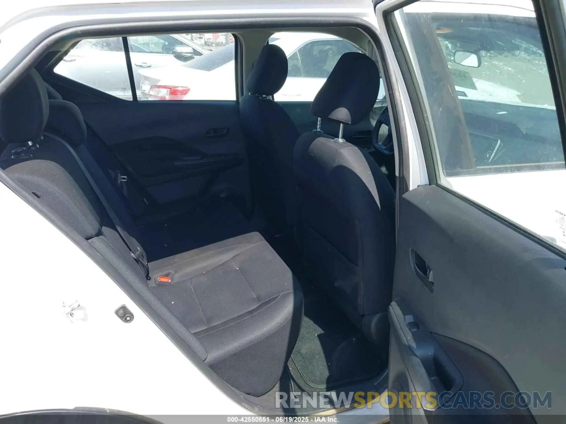 8 Photograph of a damaged car 3N1CP5BV2PL527231 NISSAN KICKS 2023