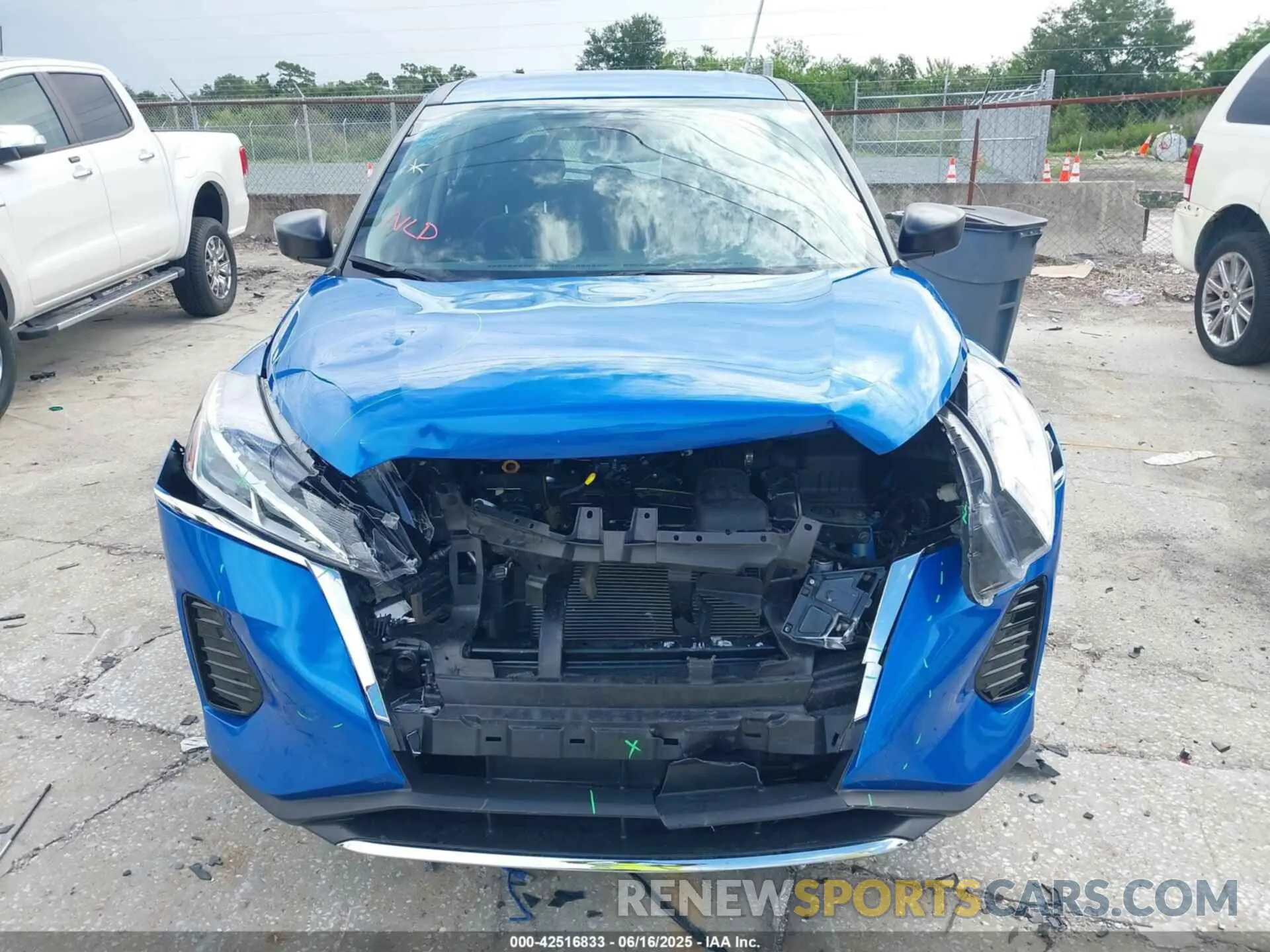 13 Photograph of a damaged car 3N1CP5BV3PL562439 NISSAN KICKS 2023
