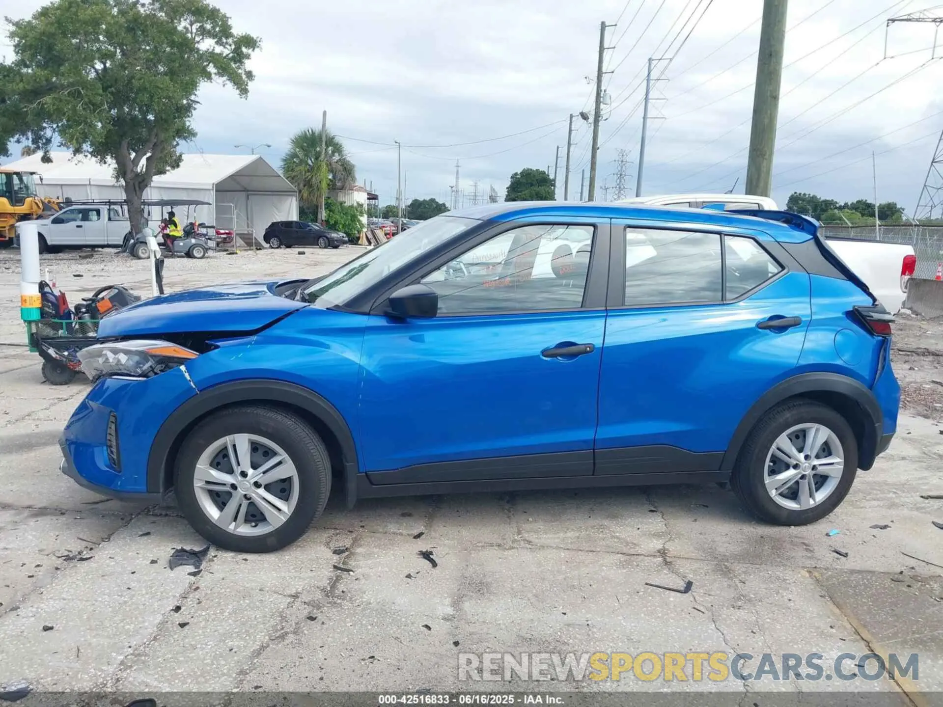 15 Photograph of a damaged car 3N1CP5BV3PL562439 NISSAN KICKS 2023