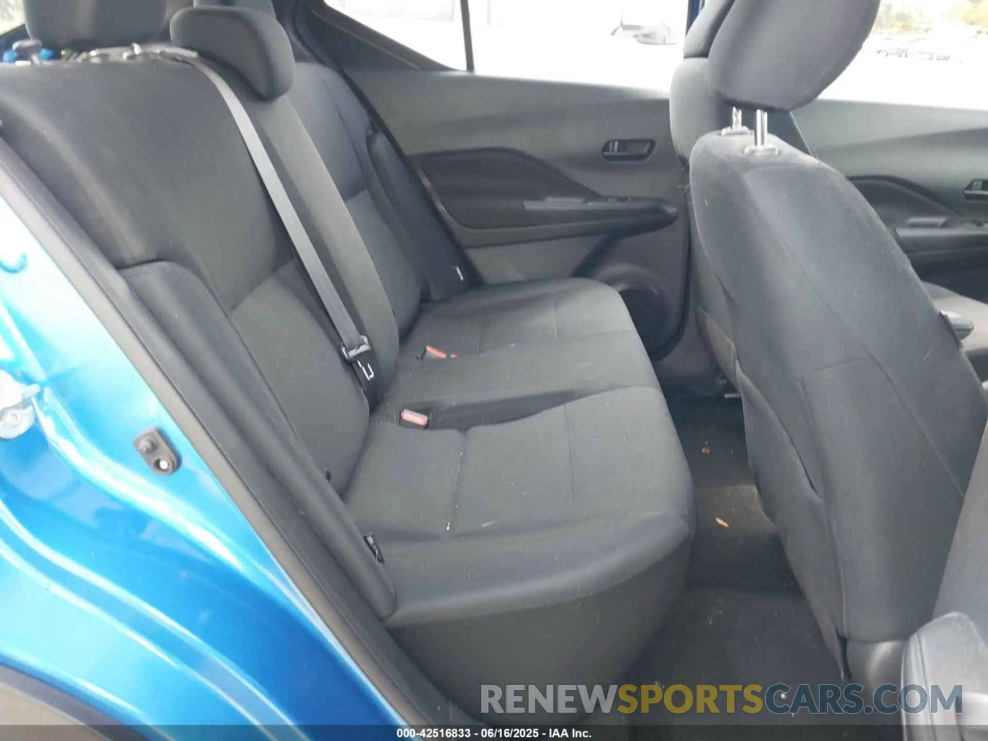 8 Photograph of a damaged car 3N1CP5BV3PL562439 NISSAN KICKS 2023