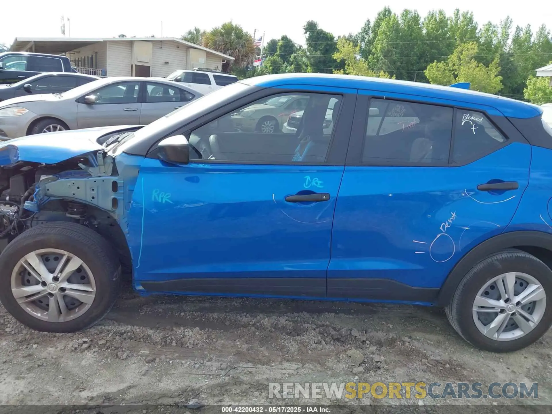 14 Photograph of a damaged car 3N1CP5BV6PL549619 NISSAN KICKS 2023