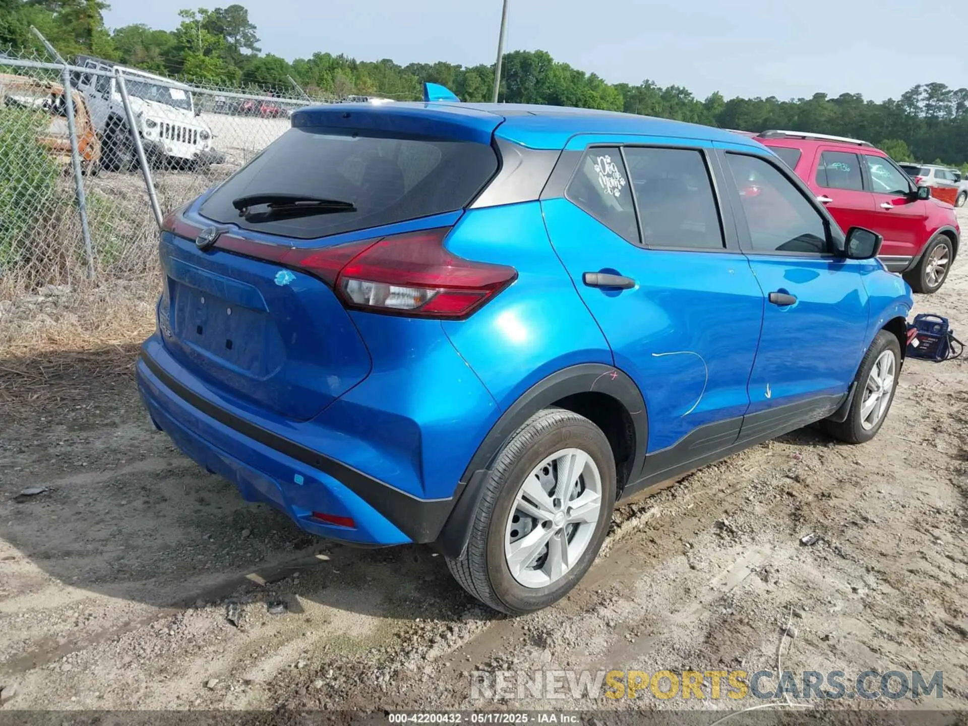 4 Photograph of a damaged car 3N1CP5BV6PL549619 NISSAN KICKS 2023