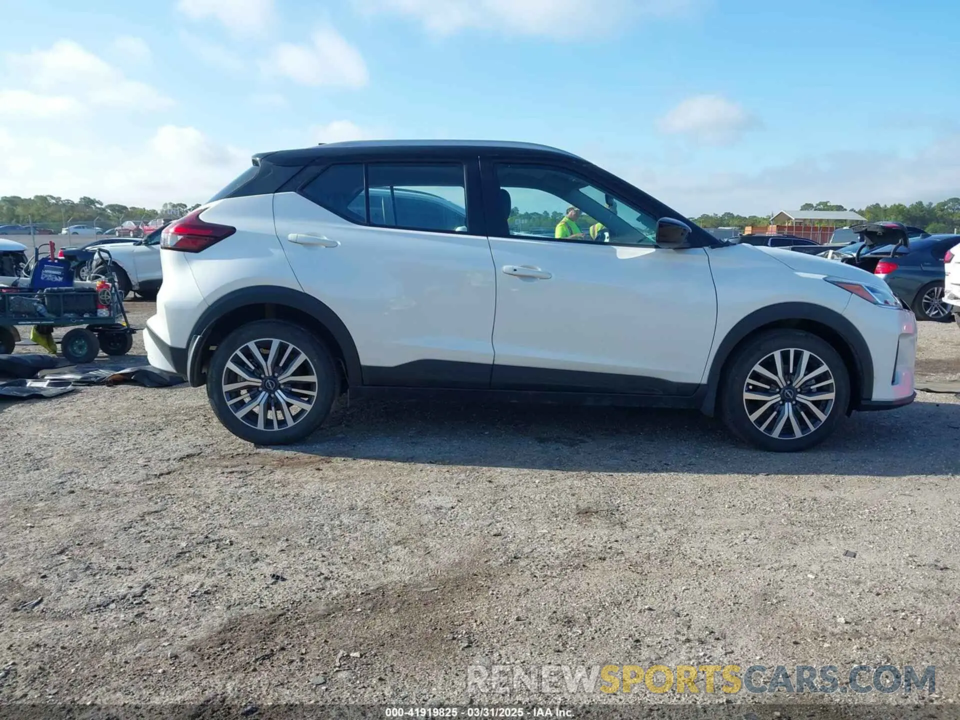 14 Фотография поврежденного автомобиля 3N1CP5CV0PL522334 NISSAN KICKS 2023