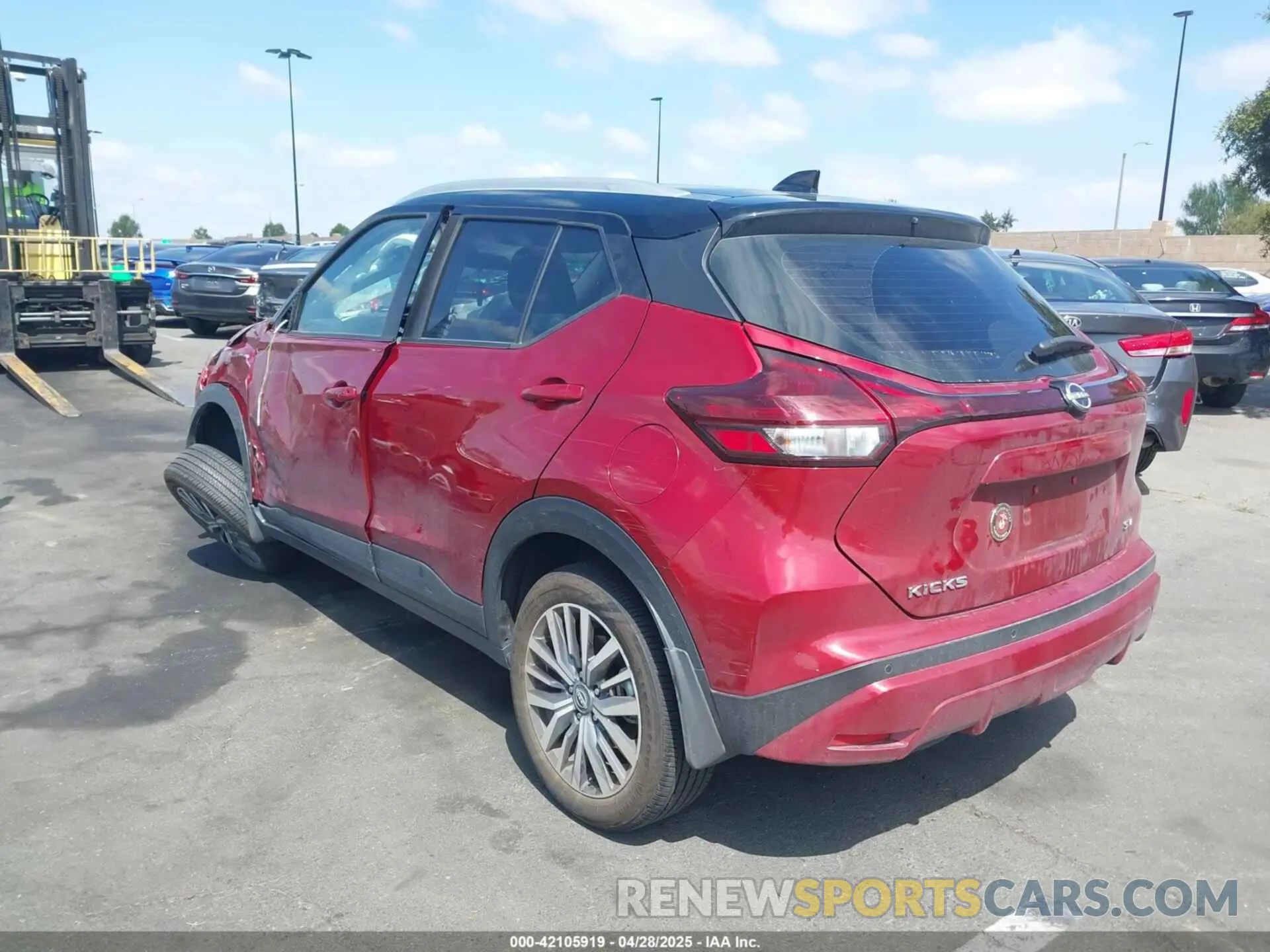 14 Photograph of a damaged car 3N1CP5CV1PL524934 NISSAN KICKS 2023