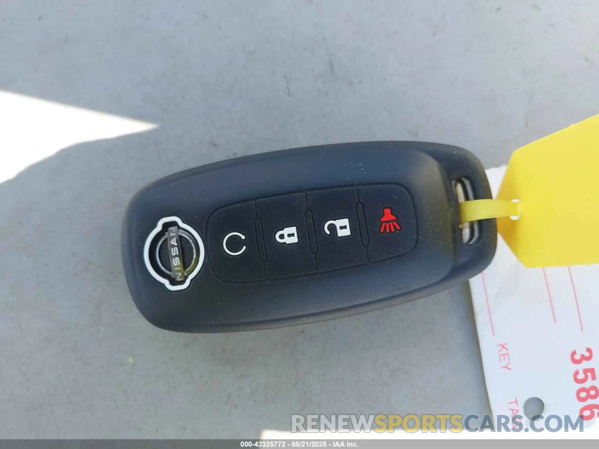 11 Photograph of a damaged car 3N1CP5CV1PL570568 NISSAN KICKS 2023
