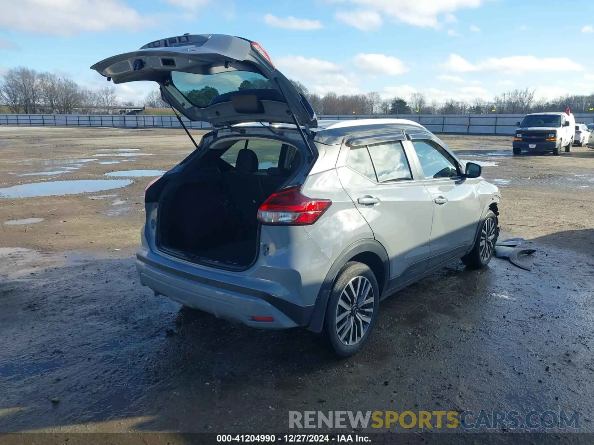 4 Фотография поврежденного автомобиля 3N1CP5CV3PL470164 NISSAN KICKS 2023