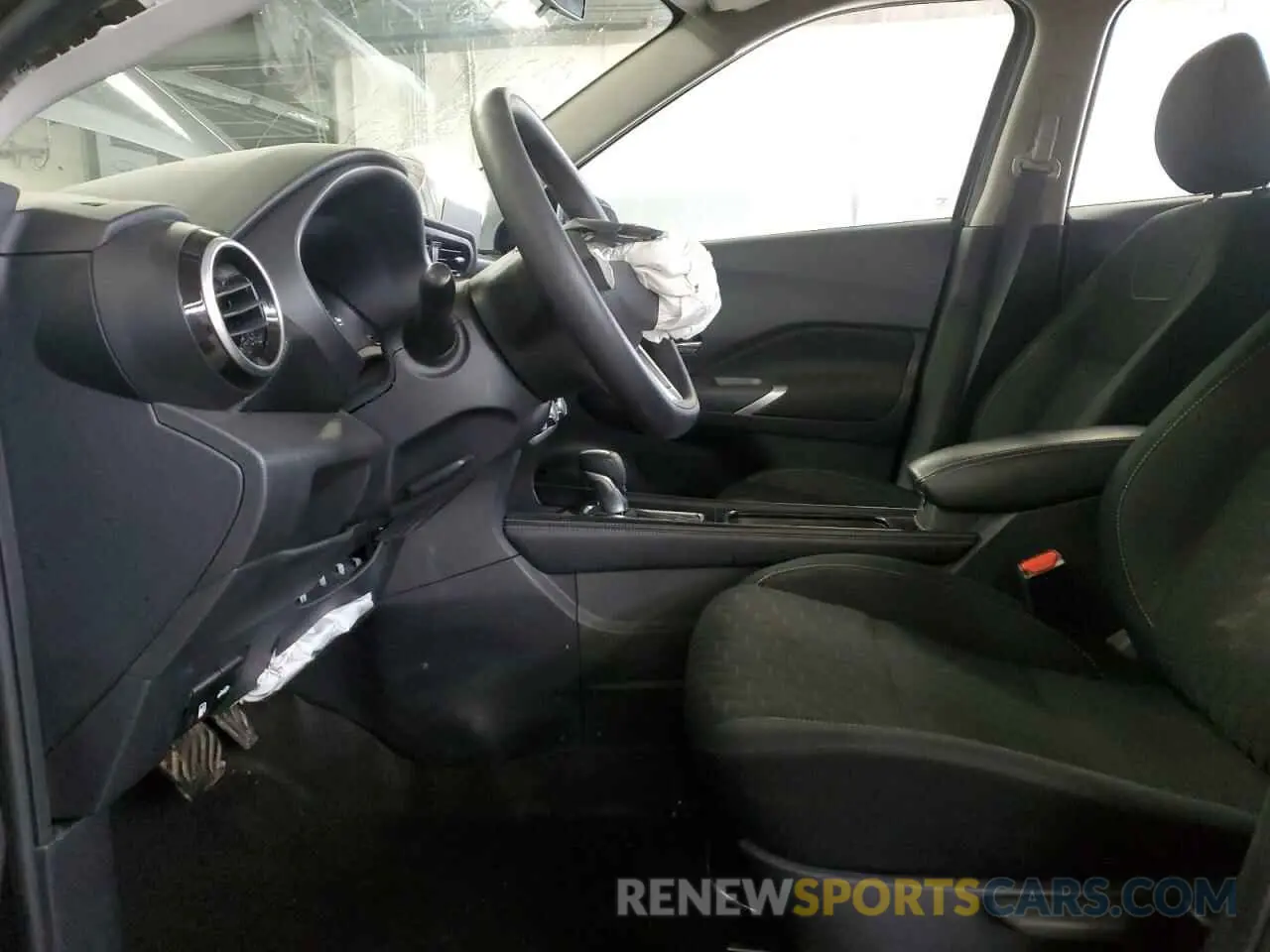 7 Photograph of a damaged car 3N1CP5CV3PL504863 NISSAN KICKS 2023