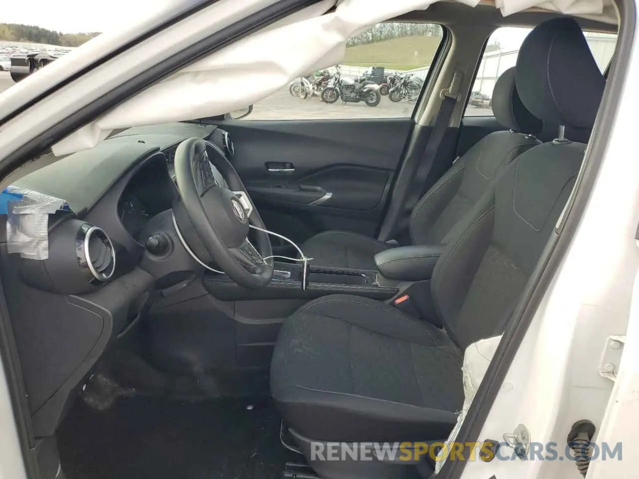 7 Photograph of a damaged car 3N1CP5CV3PL517810 NISSAN KICKS 2023