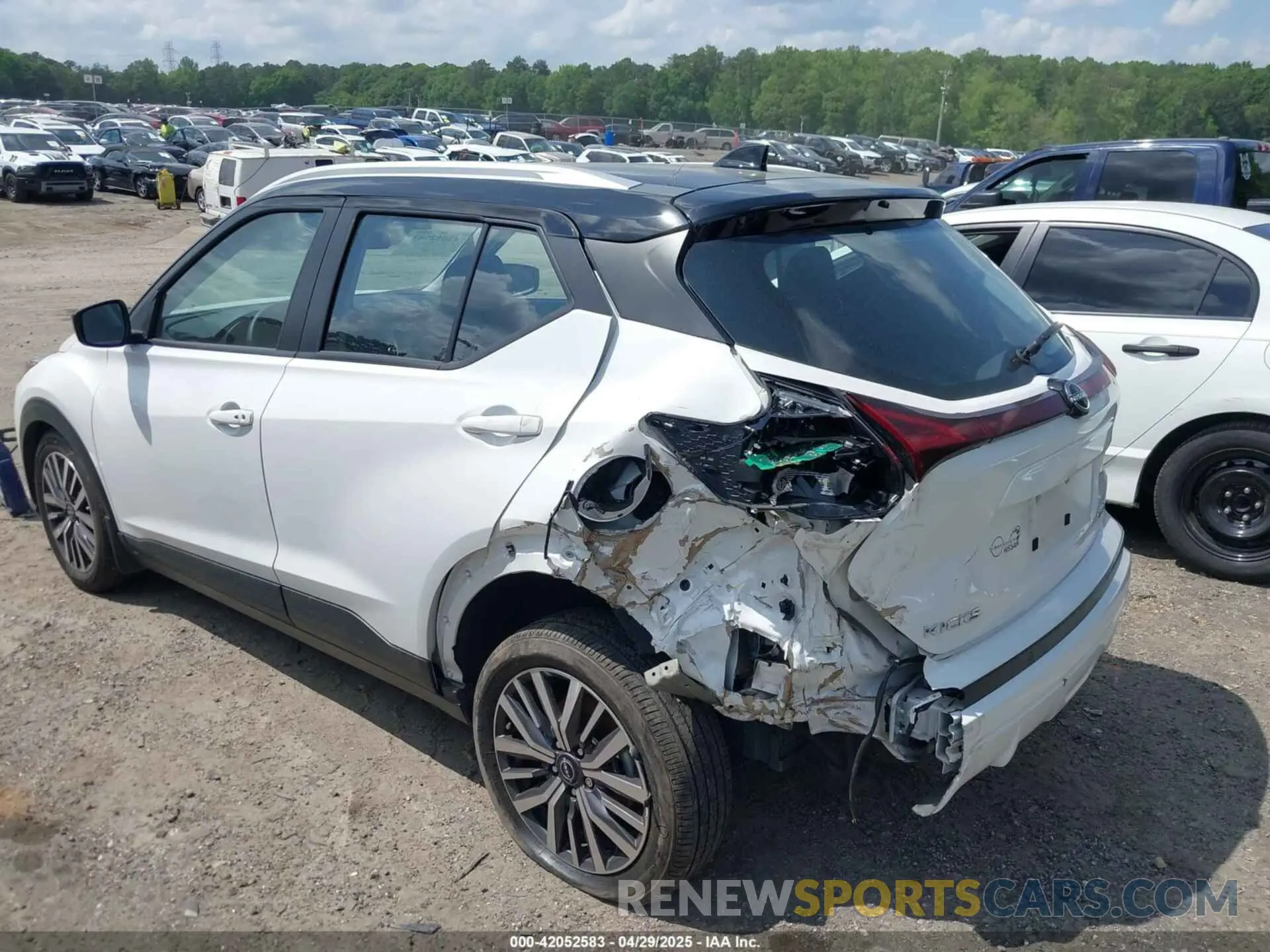 3 Фотография поврежденного автомобиля 3N1CP5CV5PL548184 NISSAN KICKS 2023
