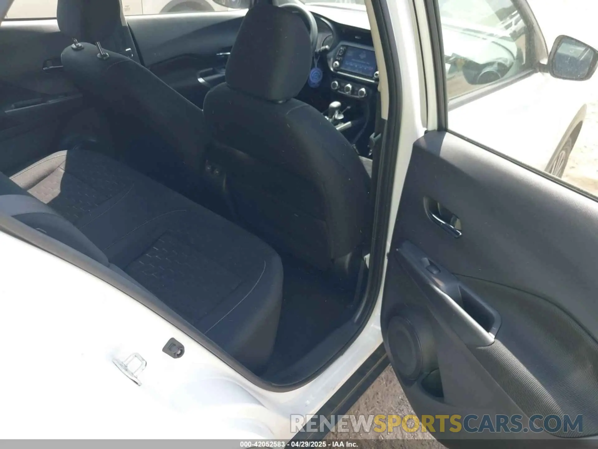 8 Фотография поврежденного автомобиля 3N1CP5CV5PL548184 NISSAN KICKS 2023