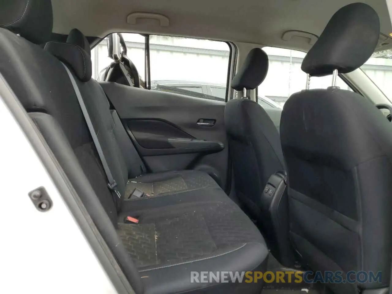 11 Photograph of a damaged car 3N1CP5CV5PL557273 NISSAN KICKS 2023